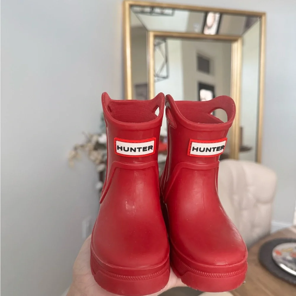 Munster bright red